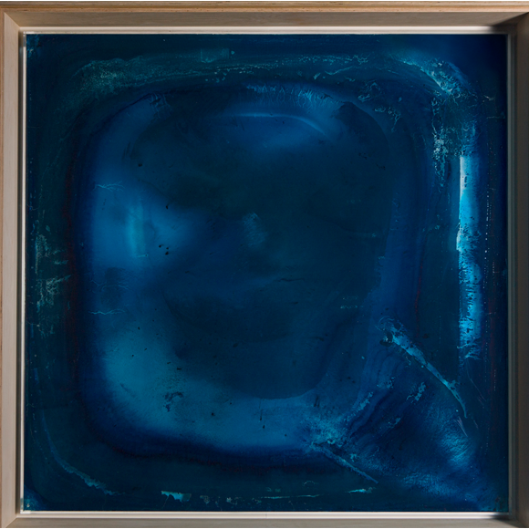 CARLA TARRUELLA — Vidre blau · 2024 - 580px